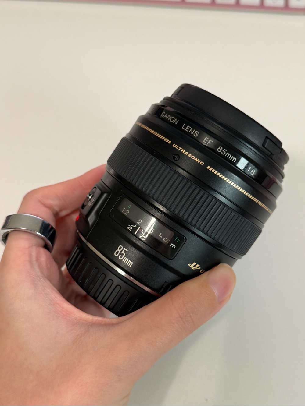 Canon EF 85mm 1.8 USM lens